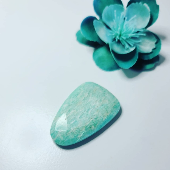Faceted natural Amazonite crystal 🔮 - Picture 2 of 3